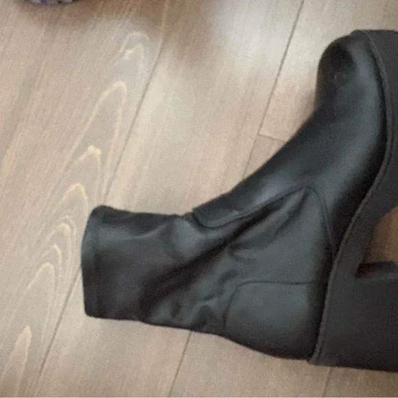 Call it Spring Chunky Black Ankle Boots - Picture 3 of 7